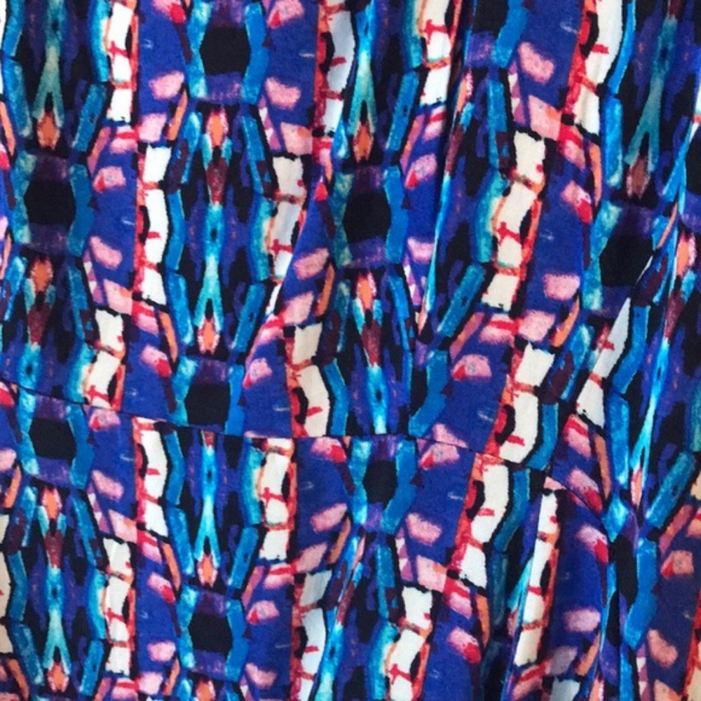 Racerback Dress Colorful Pattern NWOT Rounded Hem - Picture 7 of 8